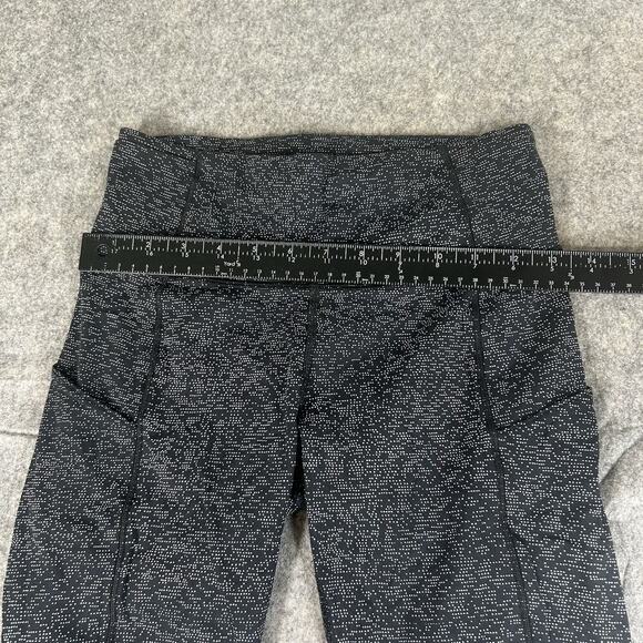 Lululemon Leggings Size 6 Fast Free Crop II *Nulux 19" Black Printed - Picture 3 of 9